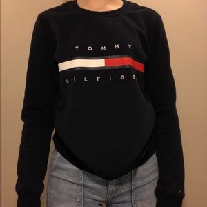 Tommy Hilfiger Size Small Logo Crewneck Sweatshirt